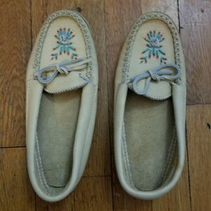 Real leather moccicans